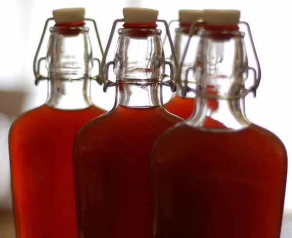 Настоянки на спирту: найкращі рецепти в домашніх умовах   з прополісом, чистотілом, на журавлині, на кедрових горішках, на лимоні, на імбирі, на смородині і не тільки